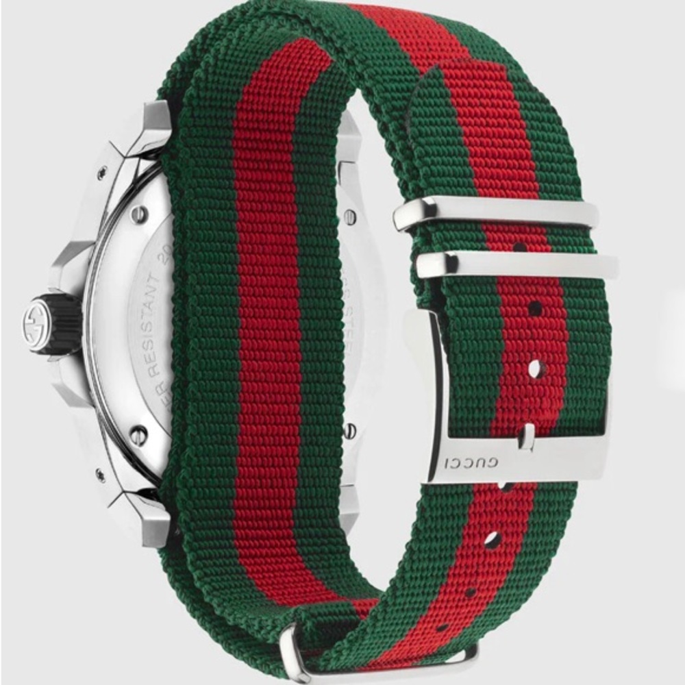 45mm Men’s Classic Gucci Dive Watch - Picture 6 of 7